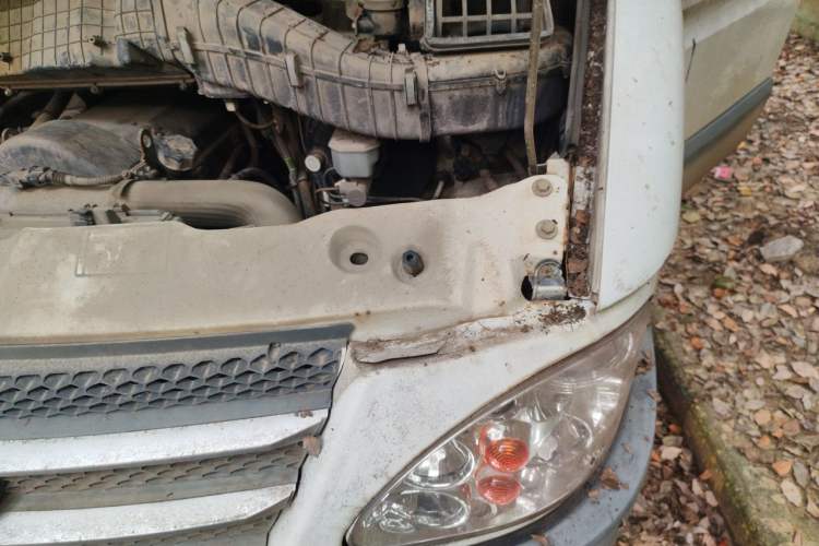 Used Iveco Power Daily 2012 2.5T-A32 Base Version Engine Bay Left