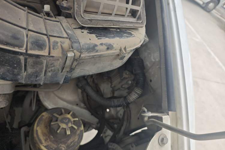 Used Iveco Power Daily 2012 2.5T-A32 Base Version Engine Bay Left