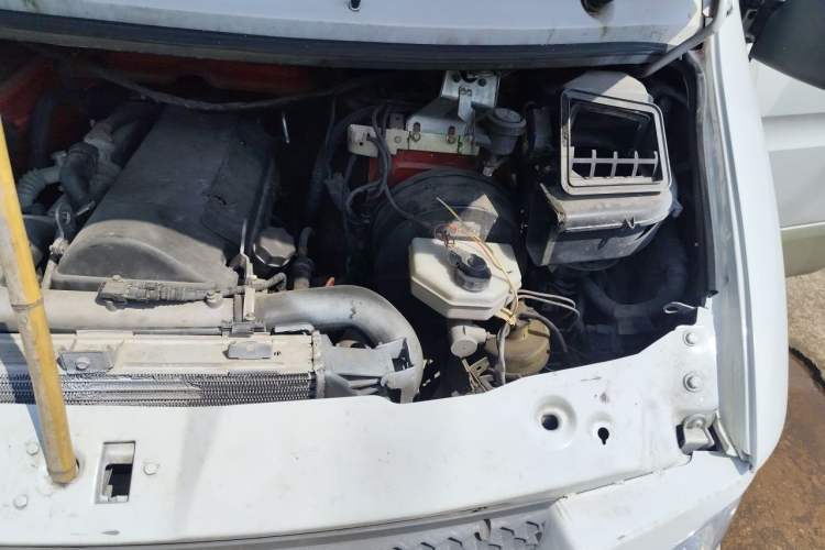 Used Iveco Power Daily 2012 2.5T-A32 Base Version Engine Bay Left