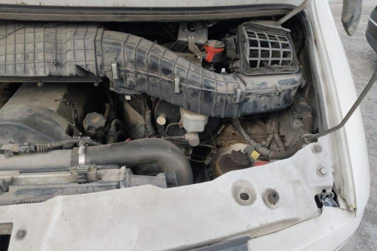 Used Iveco Power Daily 2012 2.5T-A32 Base Version Engine Bay Left