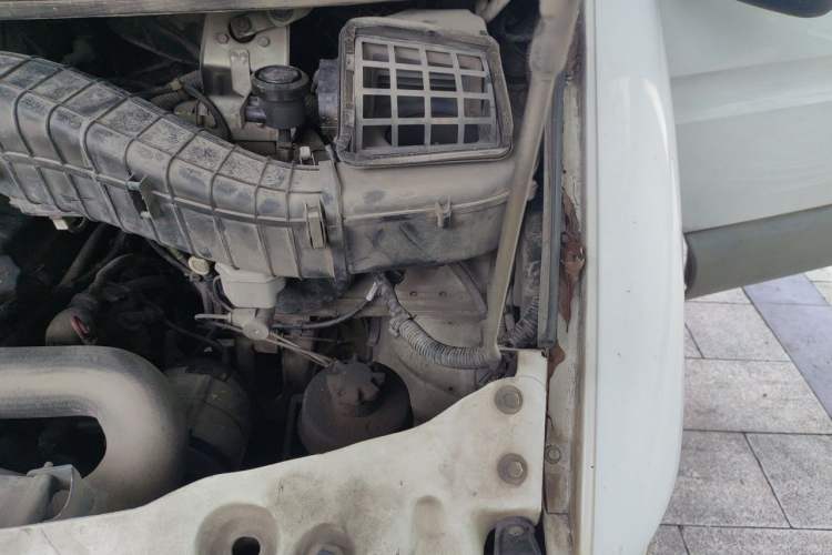 Used Iveco Power Daily 2012 2.5T-A32 Base Version Engine Bay Left