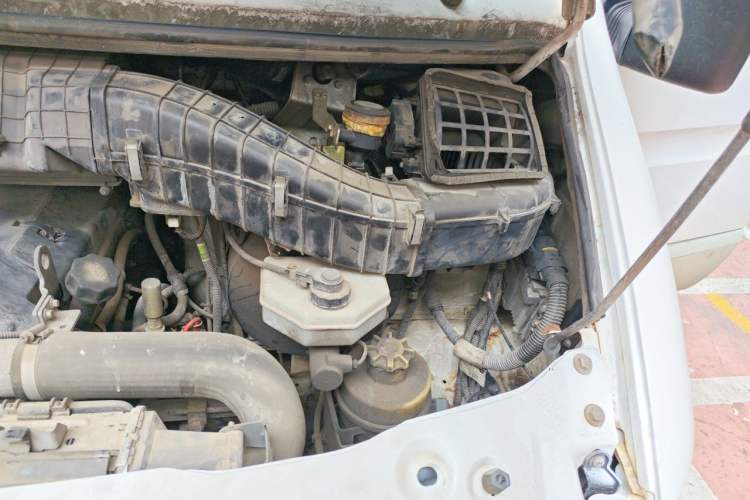 Used Iveco Power Daily 2012 2.5T-A32 Base Version Engine Bay Left