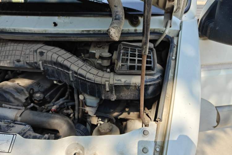 Used Iveco Power Daily 2012 2.5T-A32 Base Version Engine Bay Left
