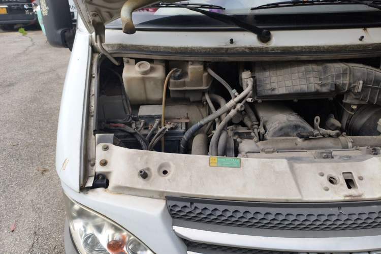 Used Iveco Power Daily 2012 2.5T-A32 Base Version Engine Bay Right