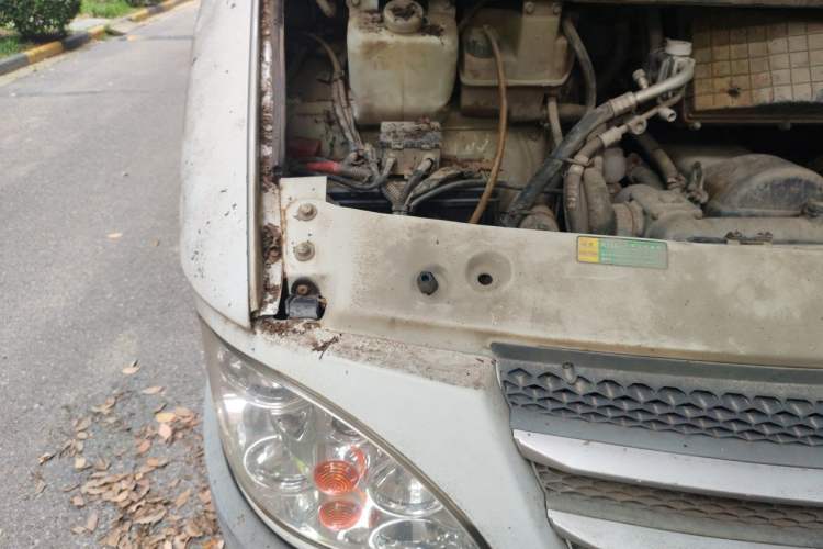 Used Iveco Power Daily 2012 2.5T-A32 Base Version Engine Bay Right