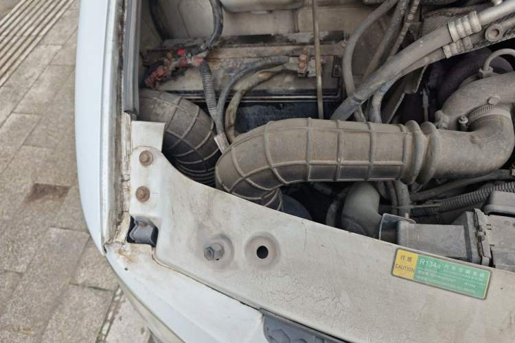 Used Iveco Power Daily 2012 2.5T-A32 Base Version Engine Bay Right