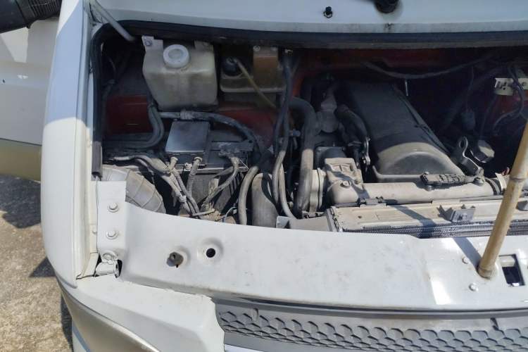 Used Iveco Power Daily 2012 2.5T-A32 Base Version Engine Bay Right
