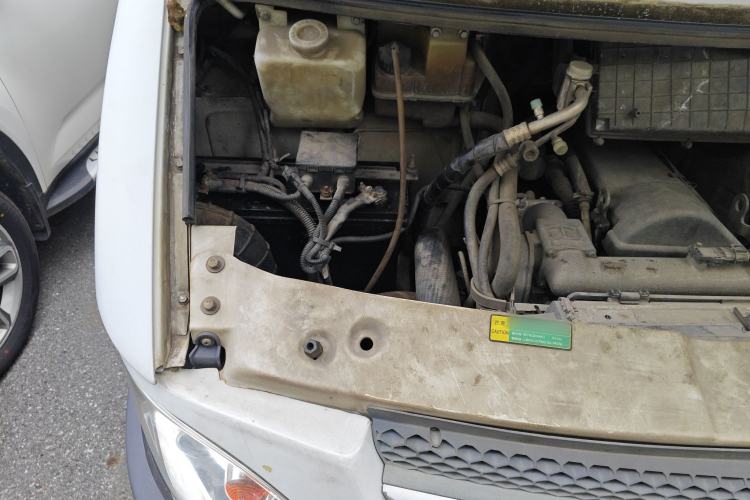 Used Iveco Power Daily 2012 2.5T-A32 Base Version Engine Bay Right