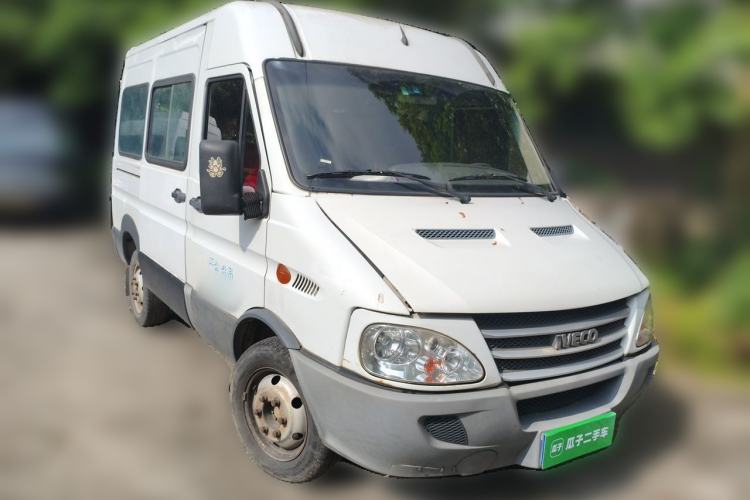 Used Iveco Power Daily 2012 2.5T-A32 Base Version Front Right 45 Deg