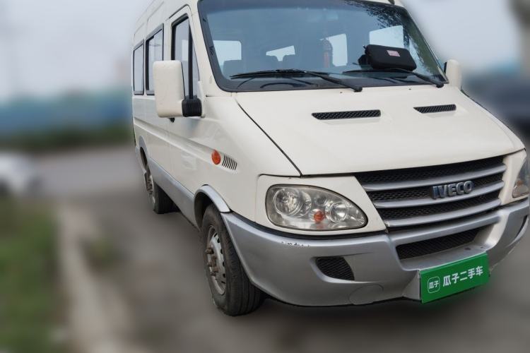 Used Iveco Power Daily 2012 2.5T-A32 Base Version Front Right 45 Deg