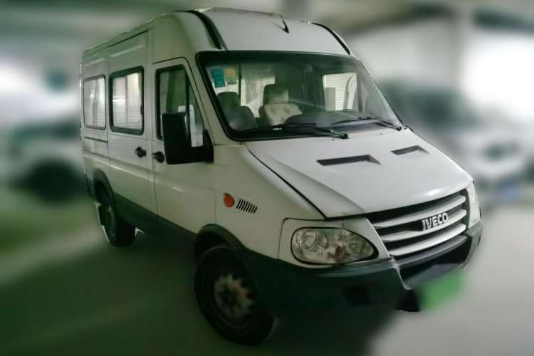 Used Iveco Power Daily 2012 2.5T-A32 Base Version Front Right 45 Deg