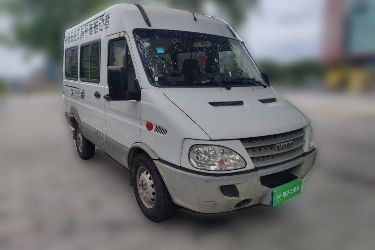 Used Iveco Power Daily 2012 2.5T-A32 Base Version Front Right 45 Deg