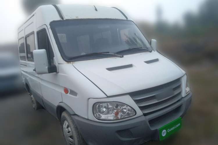 Used Iveco Power Daily 2012 2.5T-A32 Base Version Front Right 45 Deg