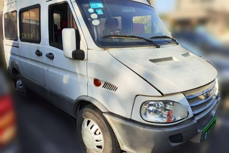 Used Iveco Power Daily 2012 2.5T-A32 Base Version Front Right 45 Deg