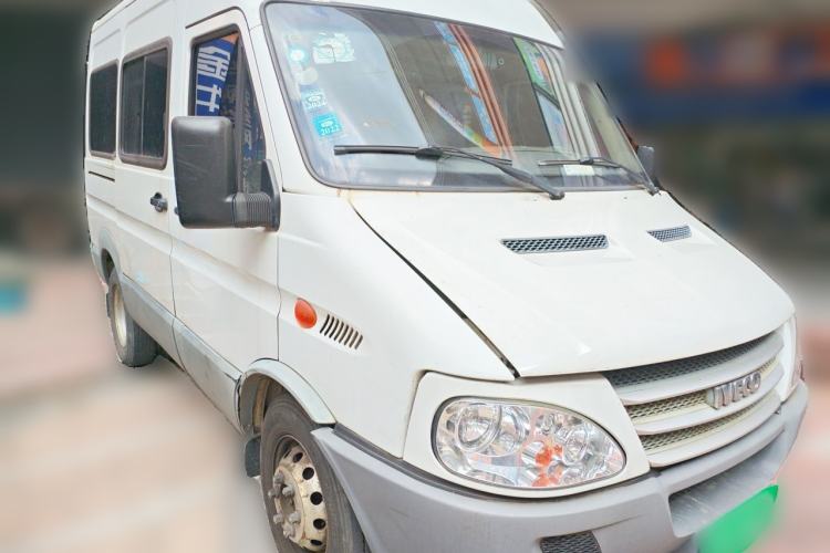 Used Iveco Power Daily 2012 2.5T-A32 Base Version Front Right 45 Deg