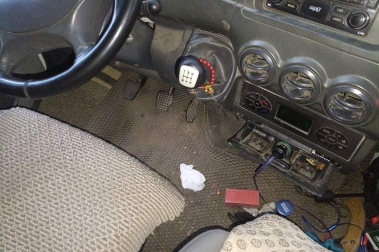 Used Iveco Power Daily 2012 2.5T-A32 Base Version Gear Lever
