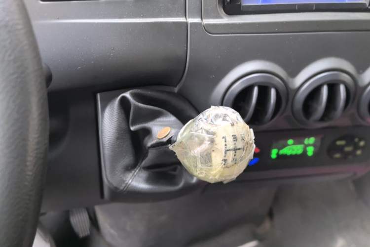 Used Iveco Power Daily 2012 2.5T-A32 Base Version Gear Lever