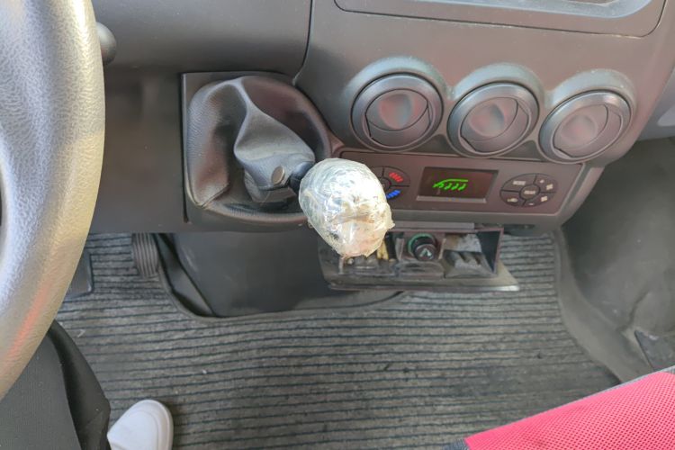 Used Iveco Power Daily 2012 2.5T-A32 Base Version Gear Lever