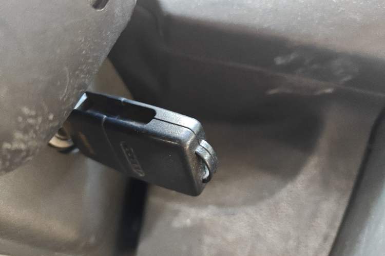 Used Iveco Power Daily 2012 2.5T-A32 Base Version Interior 1