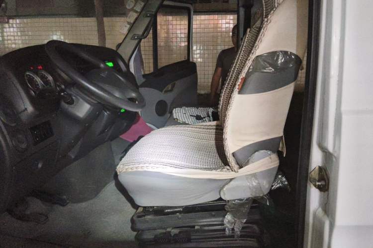 Used Iveco Power Daily 2012 2.5T-A32 Base Version Left Front Seat