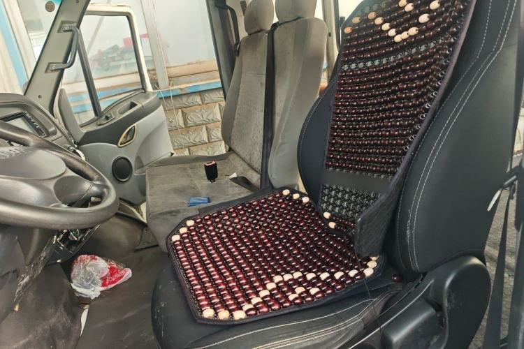 Used Iveco Power Daily 2012 2.5T-A32 Base Version Left Front Seat