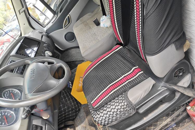 Used Iveco Power Daily 2012 2.5T-A32 Base Version Left Front Seat