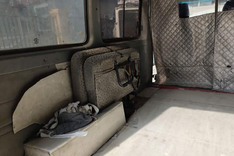 Used Iveco Power Daily 2012 2.5T-A32 Base Version Left Rear Seat