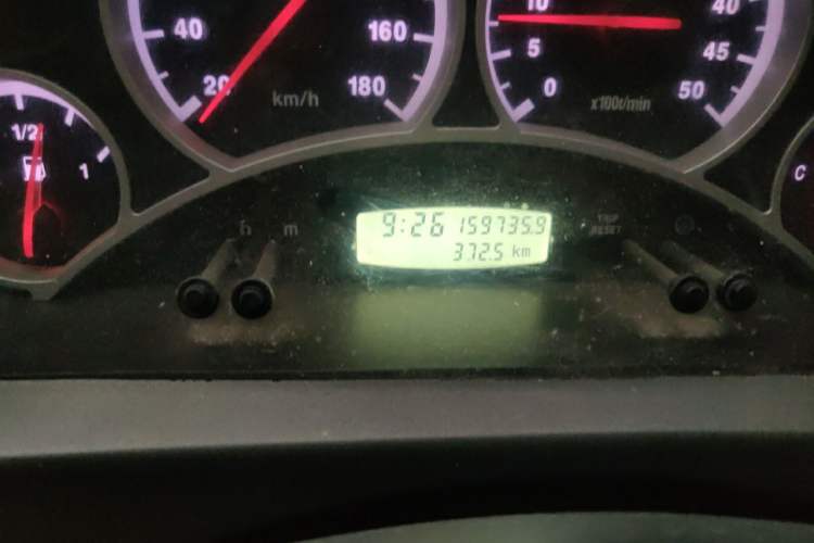 Used Iveco Power Daily 2012 2.5T-A32 Base Version Odometer Close Up