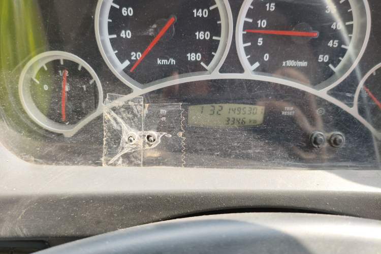 Used Iveco Power Daily 2012 2.5T-A32 Base Version Odometer Close Up