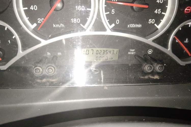 Used Iveco Power Daily 2012 2.5T-A32 Base Version Odometer Close Up