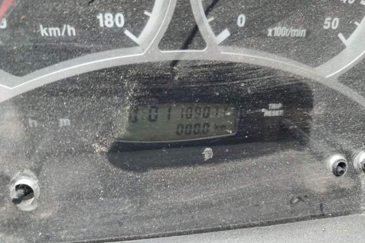 Used Iveco Power Daily 2012 2.5T-A32 Base Version Odometer Close Up