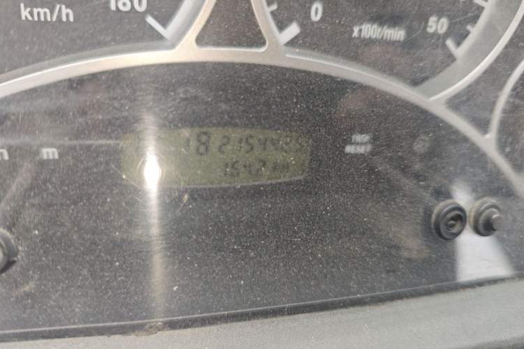 Used Iveco Power Daily 2012 2.5T-A32 Base Version Odometer Close Up