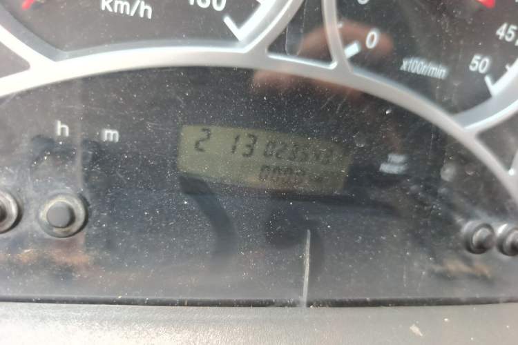 Used Iveco Power Daily 2012 2.5T-A32 Base Version Odometer Close Up
