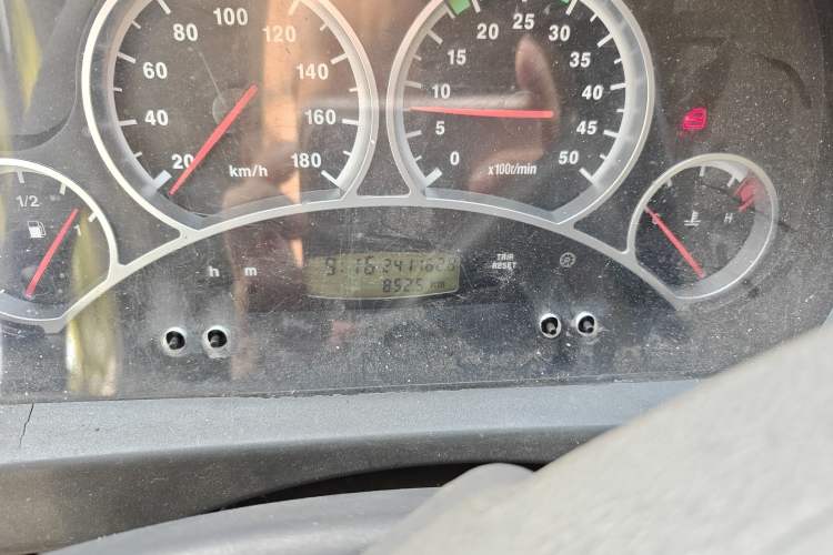 Used Iveco Power Daily 2012 2.5T-A32 Base Version Odometer Close Up