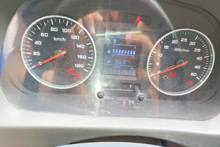 Used Iveco Power Daily 2012 2.5T-A32 Base Version Odometer Close Up