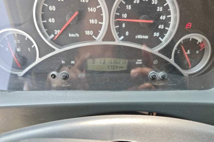 Used Iveco Power Daily 2012 2.5T-A32 Base Version Odometer Close Up