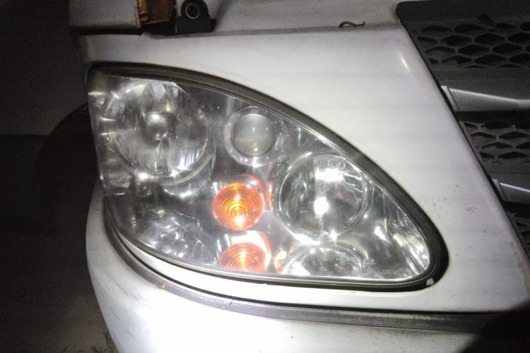 Used Iveco Power Daily 2012 2.5T-A32 Base Version Right Front Headlight