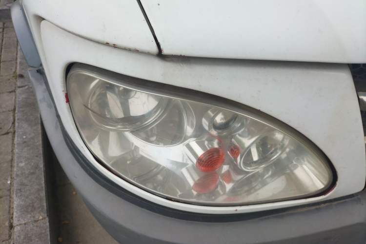 Used Iveco Power Daily 2012 2.5T-A32 Base Version Right Front Headlight