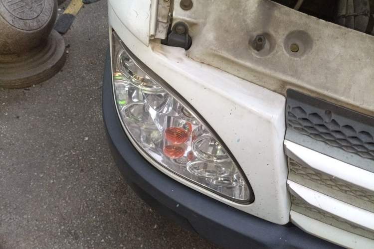 Used Iveco Power Daily 2012 2.5T-A32 Base Version Right Front Headlight