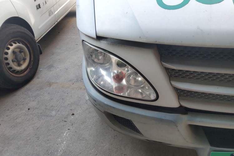 Used Iveco Power Daily 2012 2.5T-A32 Base Version Right Front Headlight