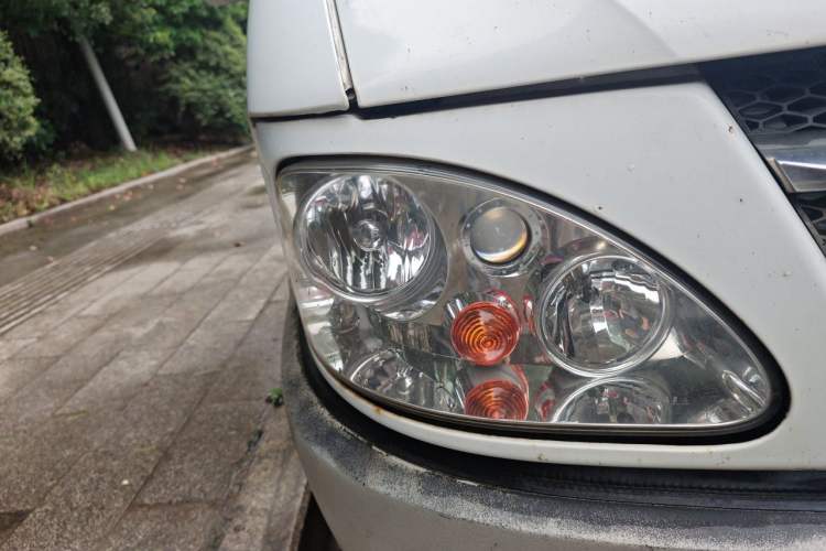 Used Iveco Power Daily 2012 2.5T-A32 Base Version Right Front Headlight