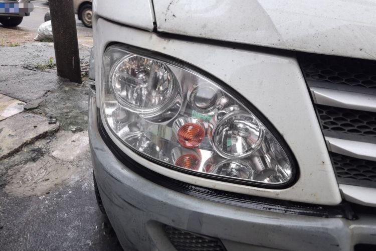 Used Iveco Power Daily 2012 2.5T-A32 Base Version Right Front Headlight