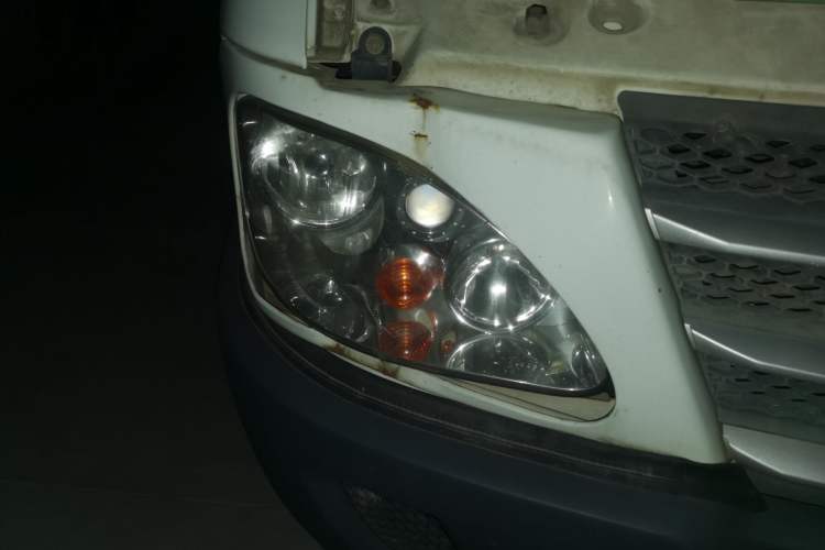 Used Iveco Power Daily 2012 2.5T-A32 Base Version Right Front Headlight