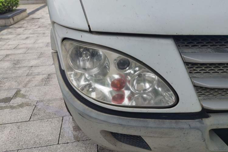Used Iveco Power Daily 2012 2.5T-A32 Base Version Right Front Headlight