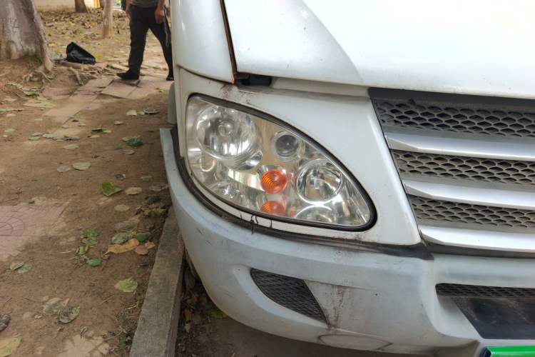 Used Iveco Power Daily 2012 2.5T-A32 Base Version Right Front Headlight