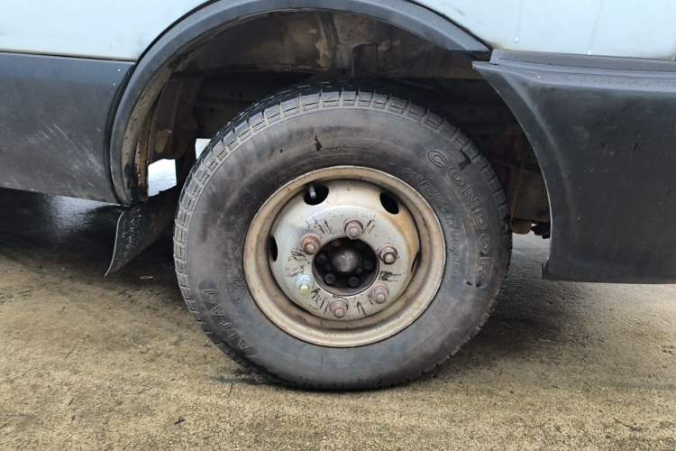 Used Iveco Power Daily 2012 2.5T-A32 Base Version Right Front Wheel Hub