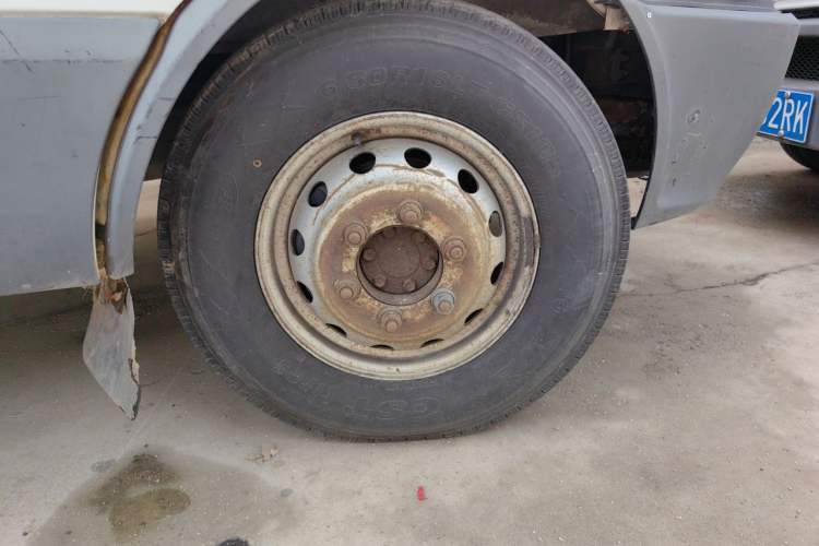 Used Iveco Power Daily 2012 2.5T-A32 Base Version Right Front Wheel Hub