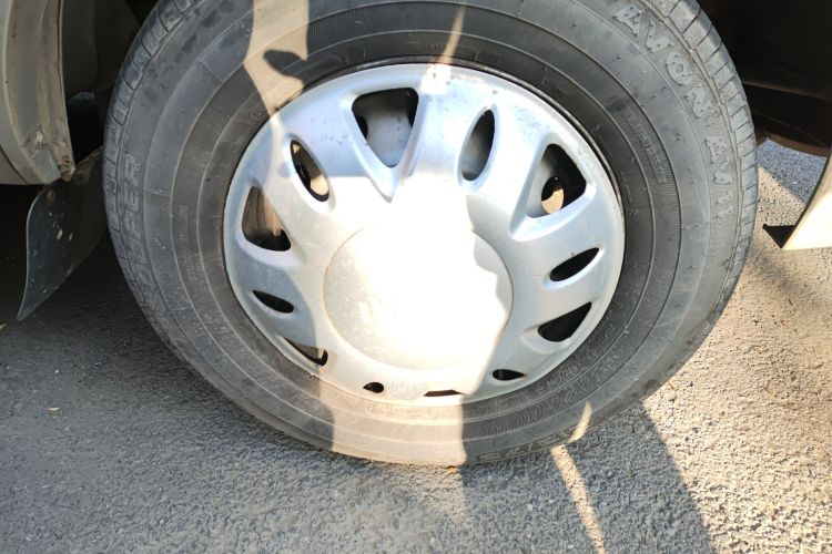 Used Iveco Power Daily 2012 2.5T-A32 Base Version Right Front Wheel Hub