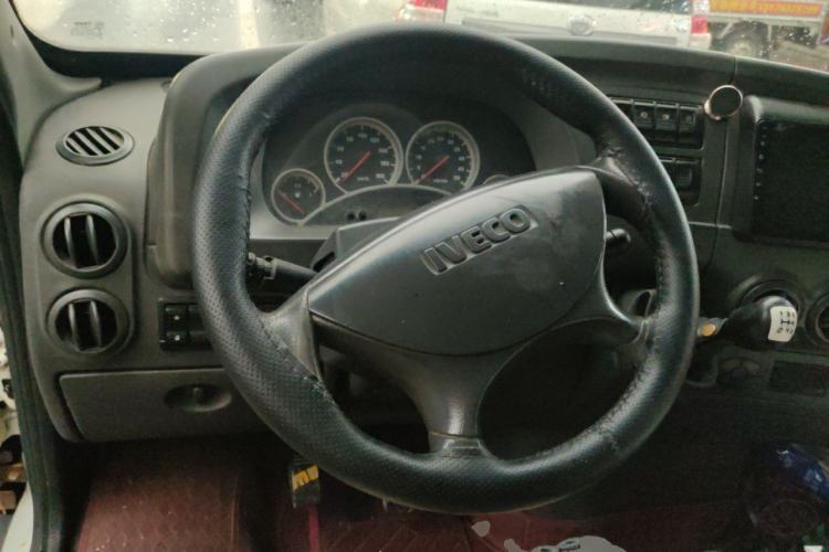 Used Iveco Power Daily 2012 2.5T-A32 Base Version Steering Wheel