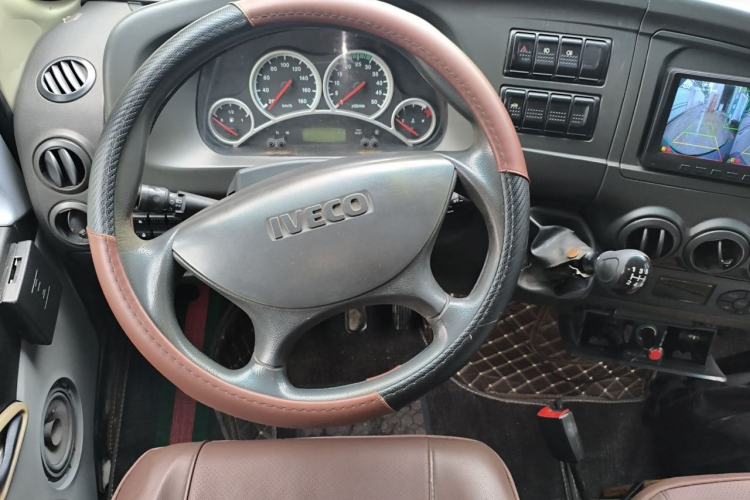 Used Iveco Power Daily 2012 2.5T-A32 Base Version Steering Wheel